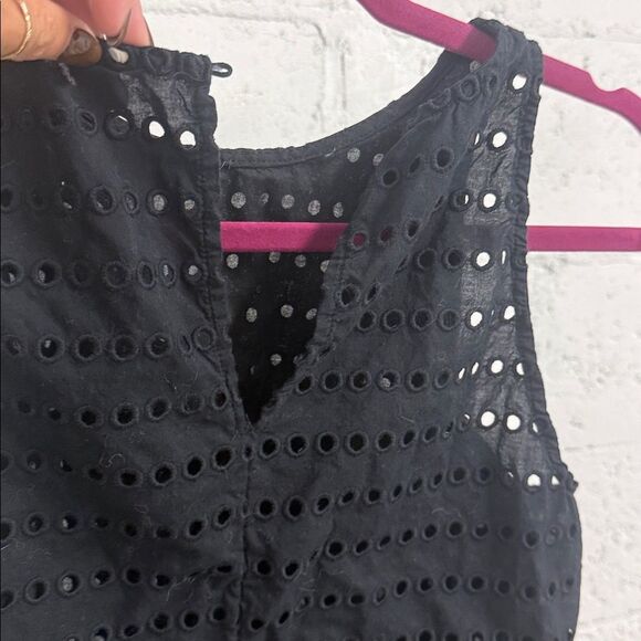 Black Eyelet Sleeveless Top LIKE NEW Size Small Tank - Picture 3 of 3